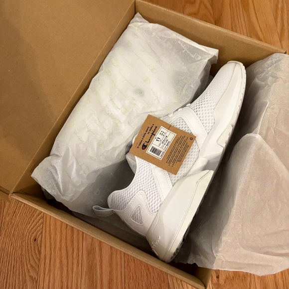 Champion D1 Lite Shoe in White - Picture 10 of 12